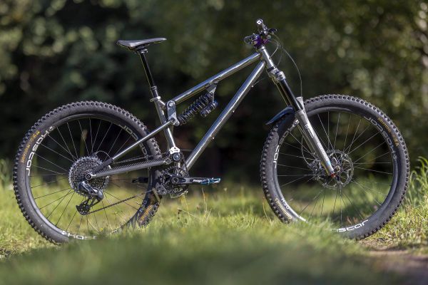 6T9 enduro Přemka Tejchamana