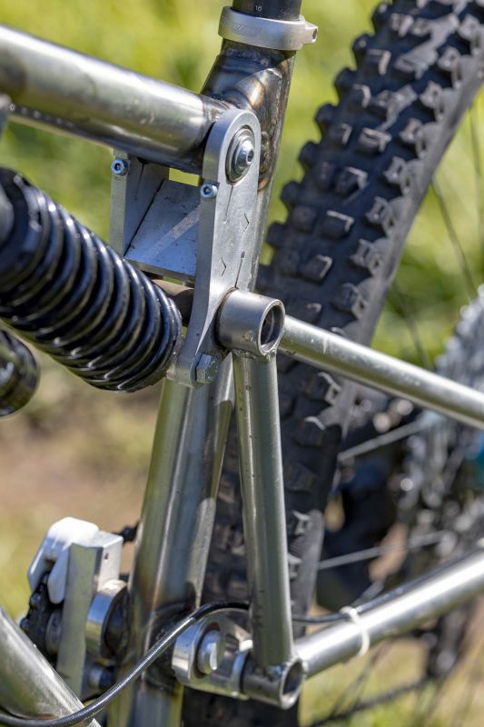 6T9 enduro Přemka Tejchamana