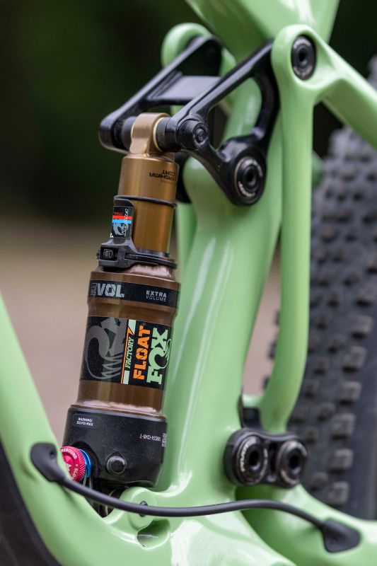 Pivot Mach 4 SL World Cup