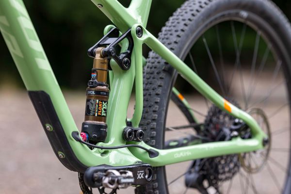 Pivot Mach 4 SL World Cup