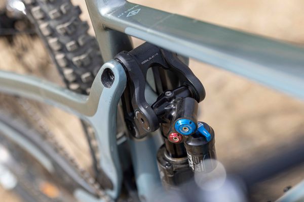 Ghost Path Riot CF Advanced