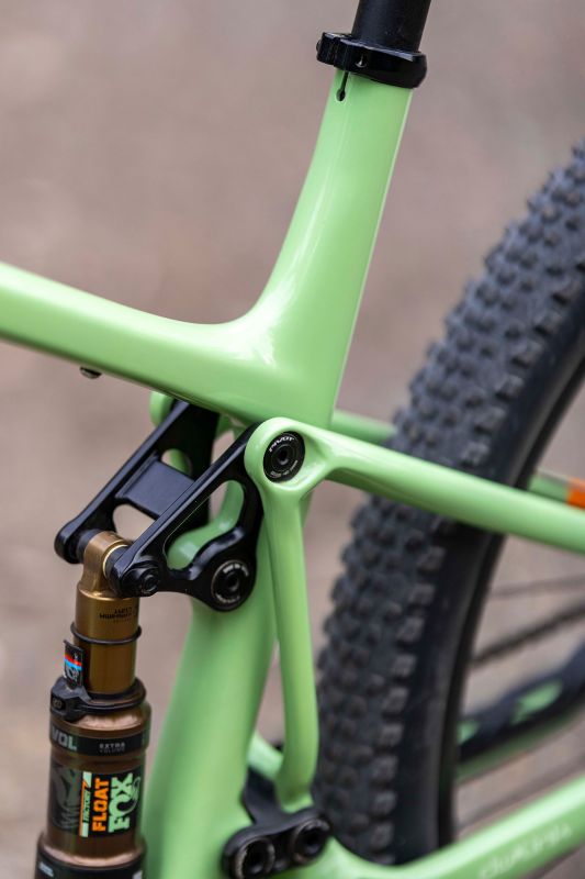 Pivot Mach 4 SL World Cup