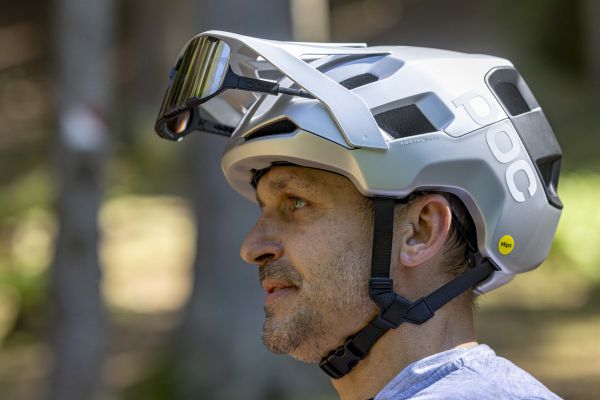 Přilba POC Kortal Race MIPS