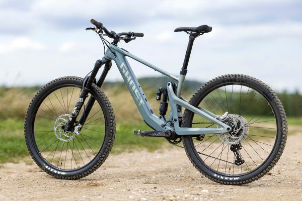 Ghost Path Riot CF Advanced