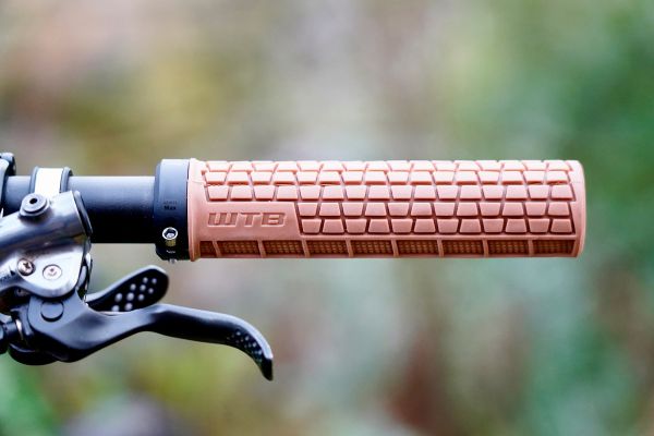 WTB gripy 2024