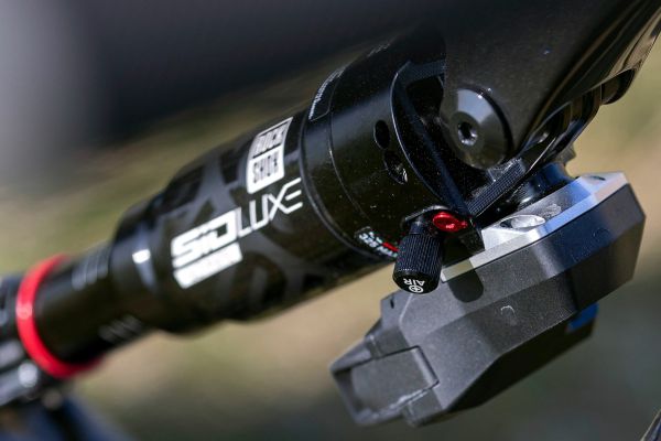 Rock Shox Flight Attendant 2024