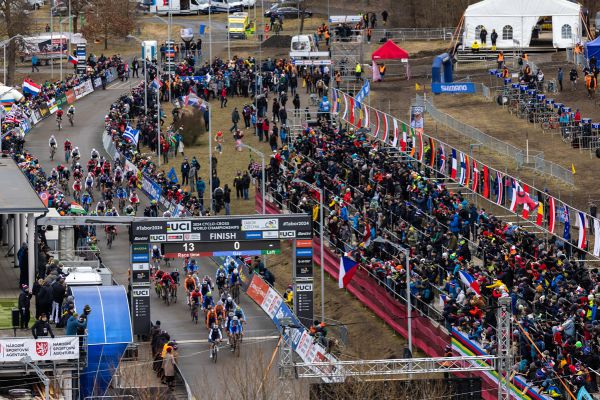 start závodu juniorů