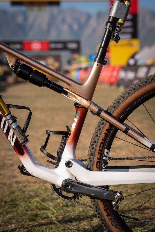 Canyon Lux World Cup CFR Untamed