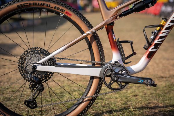 Canyon Lux World Cup CFR Untamed