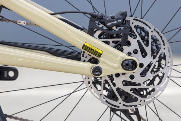 GT Force Carbon Elite