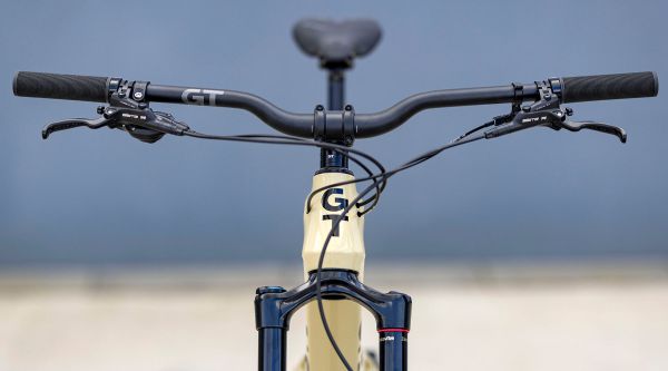 GT Force Carbon Elite