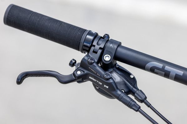 GT Force Carbon Elite