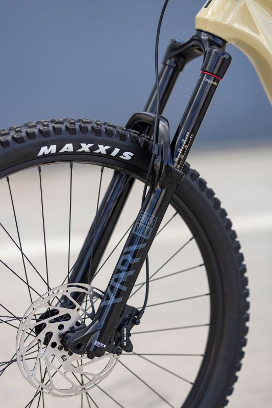 GT Force Carbon Elite