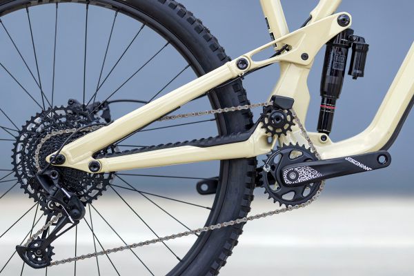 GT Force Carbon Elite