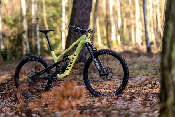 Canyon Spectral CF 9
