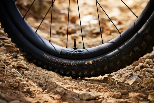 Bontrager pláště 2024