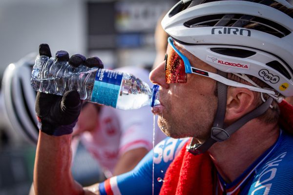 MS 2024 - štafety - Ondřej Cink v cíli štafet