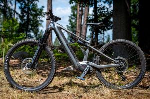 Merida eONE-Eighty 700