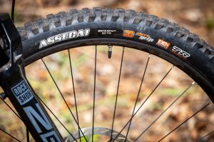 Merida eONE-Eighty 700