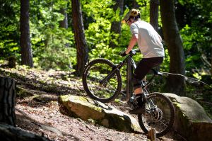 Merida eONE-Eighty 700