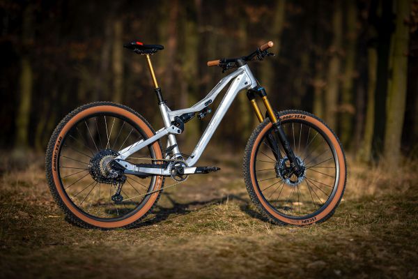 Rock Machine Whizz na tři způsoby