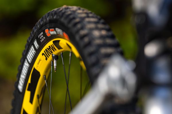 Rock Machine Whizz na tři způsoby