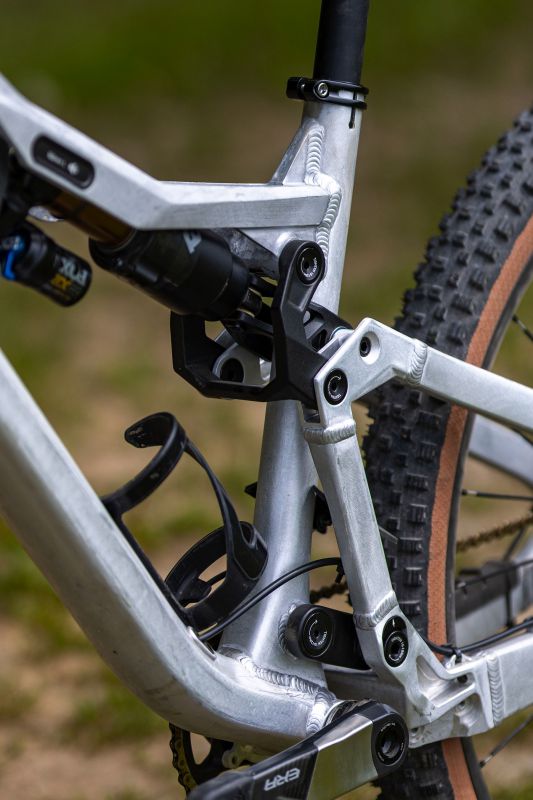 Rock Machine Whizz na tři způsoby