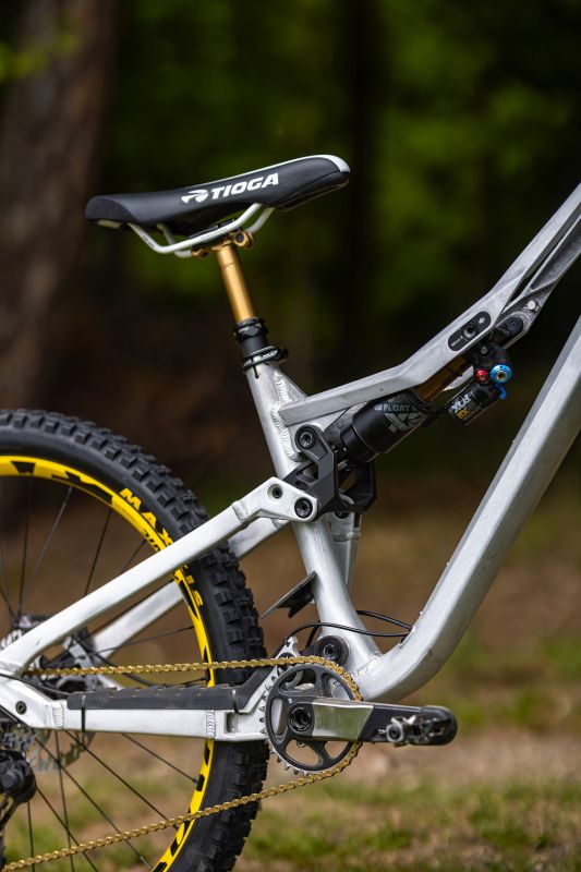 Rock Machine Whizz na tři způsoby