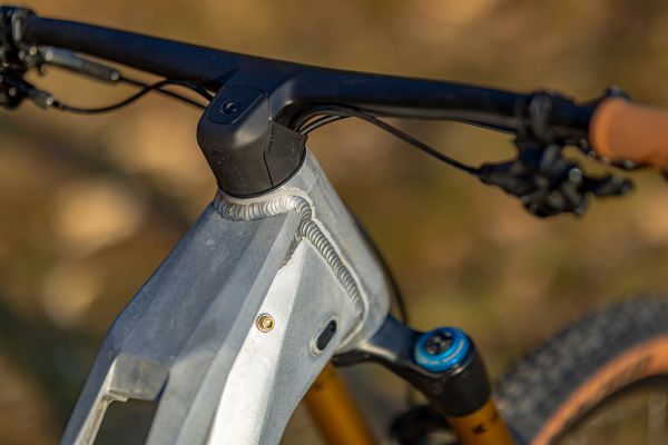 Rock Machine Whizz na tři způsoby