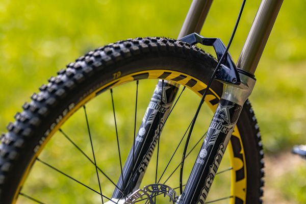 Rock Machine Whizz na tři způsoby