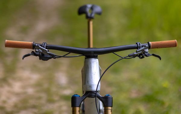 Rock Machine Whizz na tři způsoby