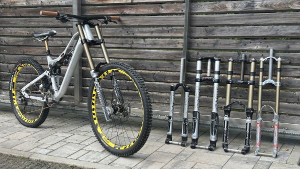 Rock Machine Whizz na tři způsoby