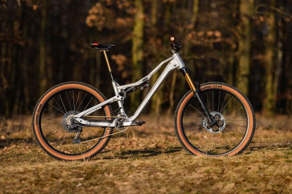 Rock Machine Whizz na tři způsoby