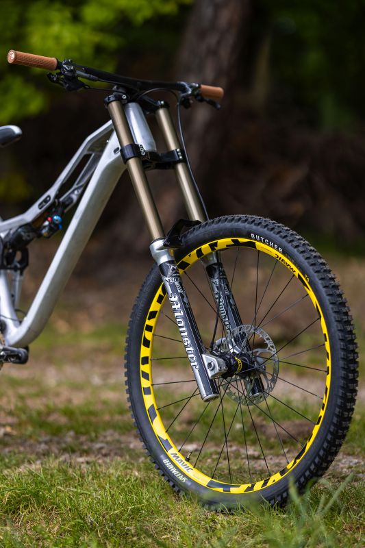 Rock Machine Whizz na tři způsoby