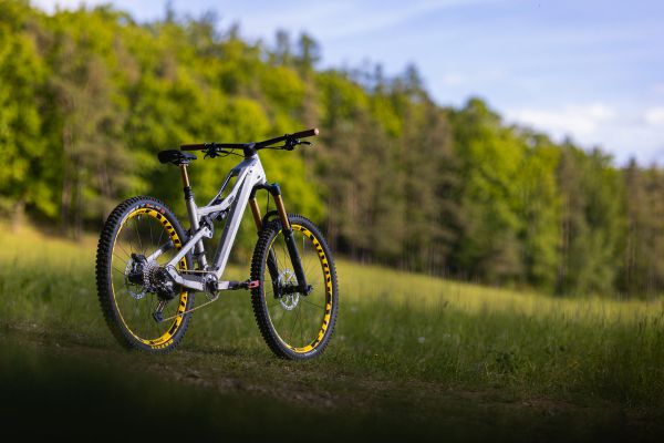 Rock Machine Whizz na tři způsoby