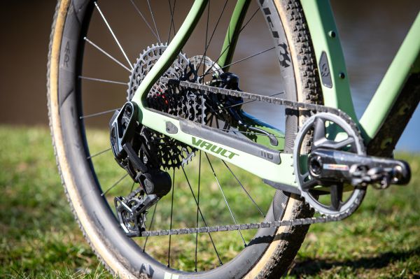 Pivot Vault Team Force/X0 Wide Range AXS