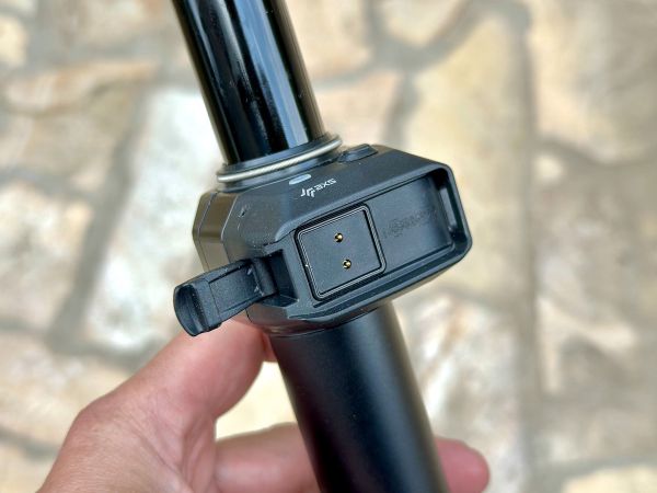 Rock Shox Reverb AXS