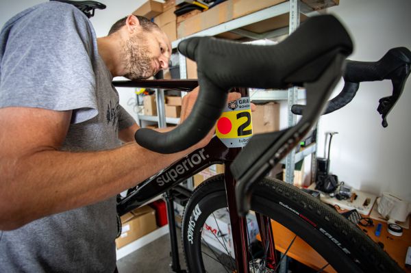 Hlinsko 2025 - příprava kola pro Filipa Adela