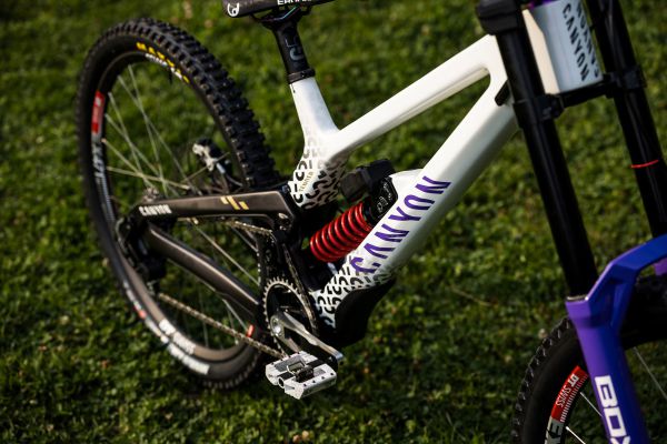 Canyon Sender CFR Team Troye Brosnana