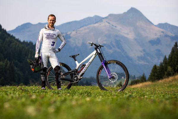 Canyon Sender CFR Team Troye Brosnana