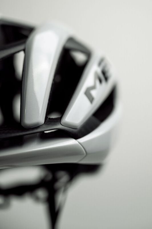 MET Trenta 3K Carbon